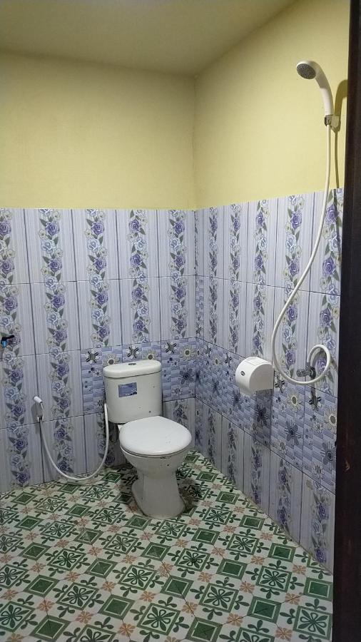 Andira Homestay Labuan Bajo Exterior photo